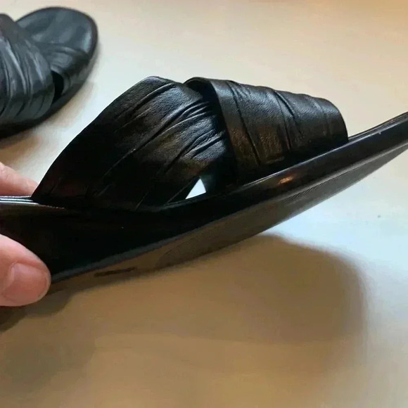 Italian Shoemakers black mules, with crossover leather straps, 2” heel - Picture 7 of 10